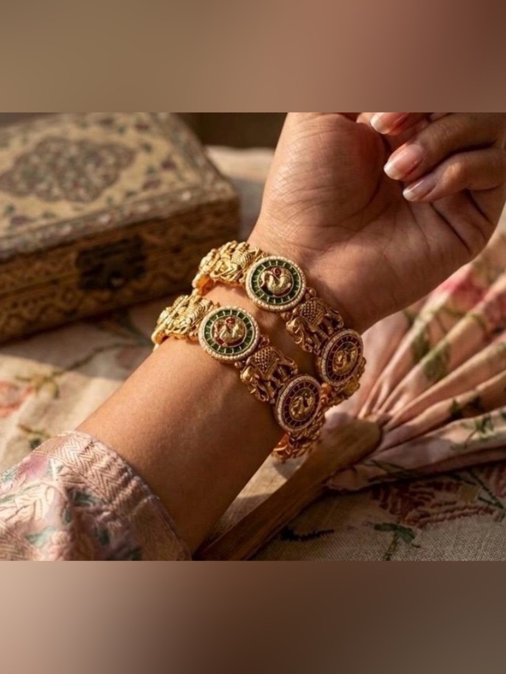 Elephant Bangles in Gold (set of 2)